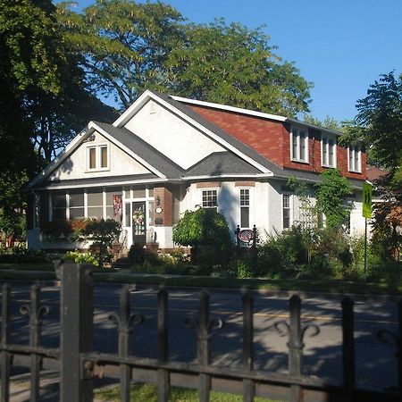 Talwood Manor B&B ポートコルボーン エクステリア 写真