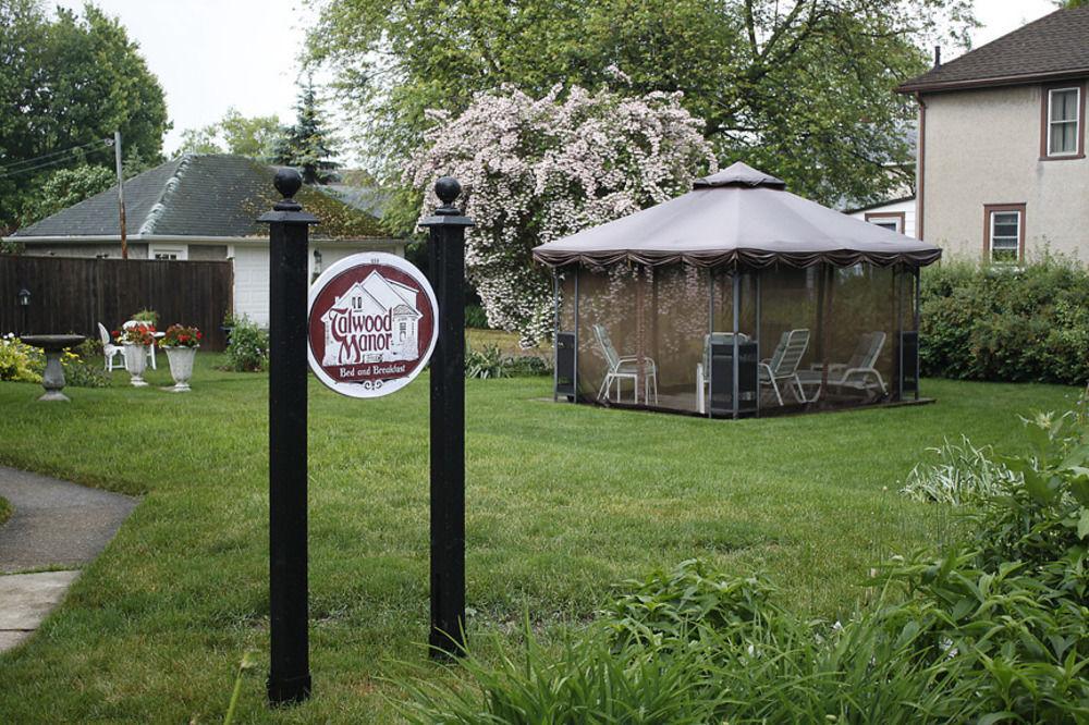Talwood Manor B&B ポートコルボーン エクステリア 写真